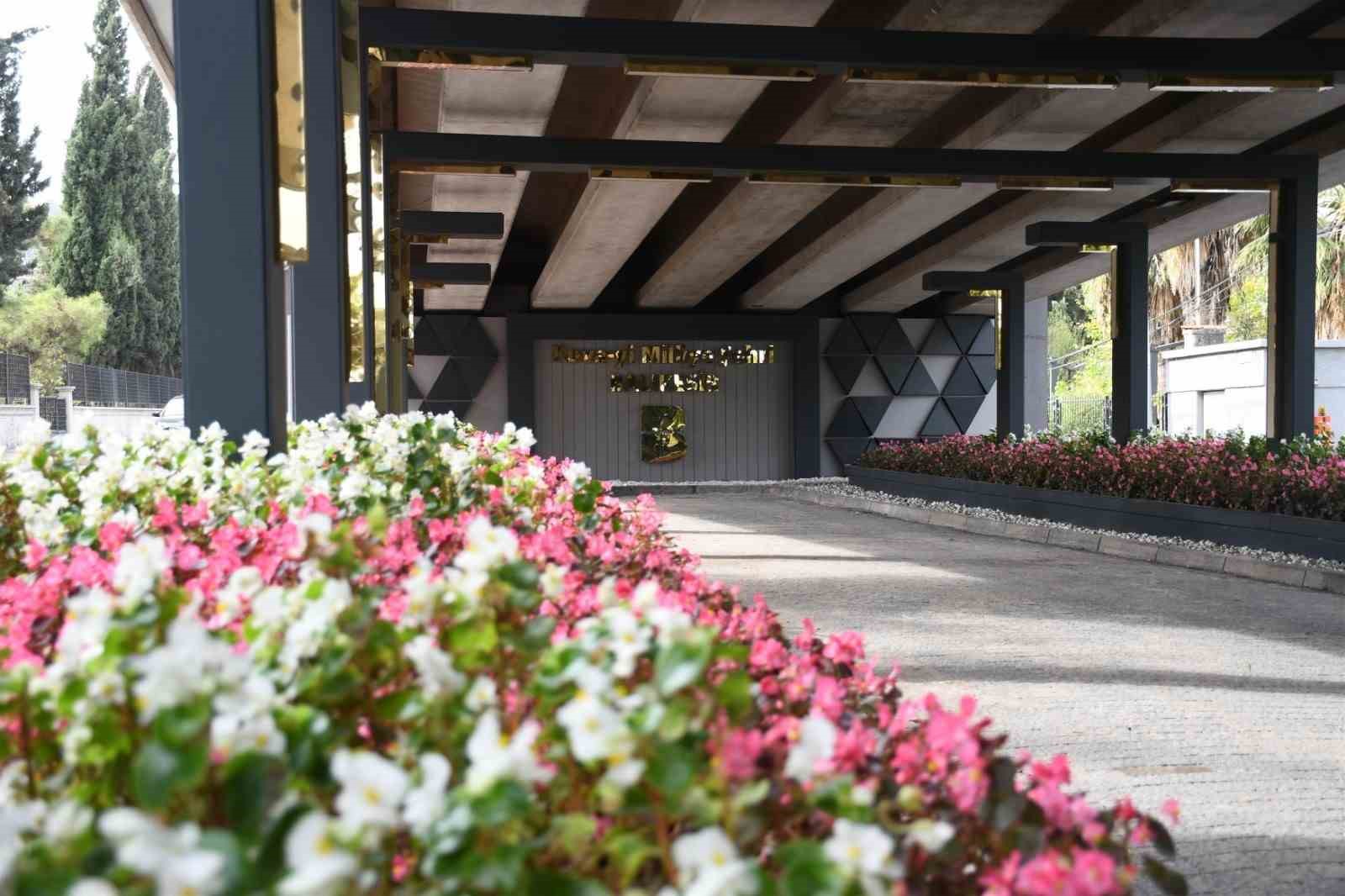 Balıkesir’de kavşaklar estetik hale getirildi