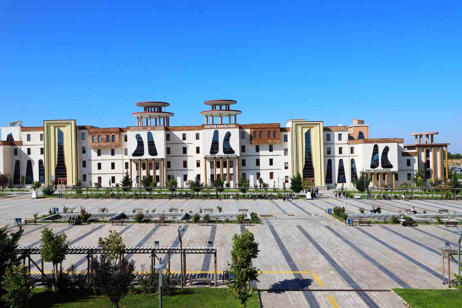 NEVÜ Eğitim Fakültesi’ne doçent ataması yaptı