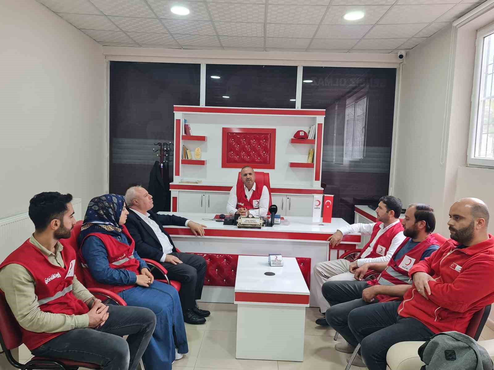 Ergani Türk Kızılay’ı bir buçuk yılda her ay ilk 10 sırada yer aldı