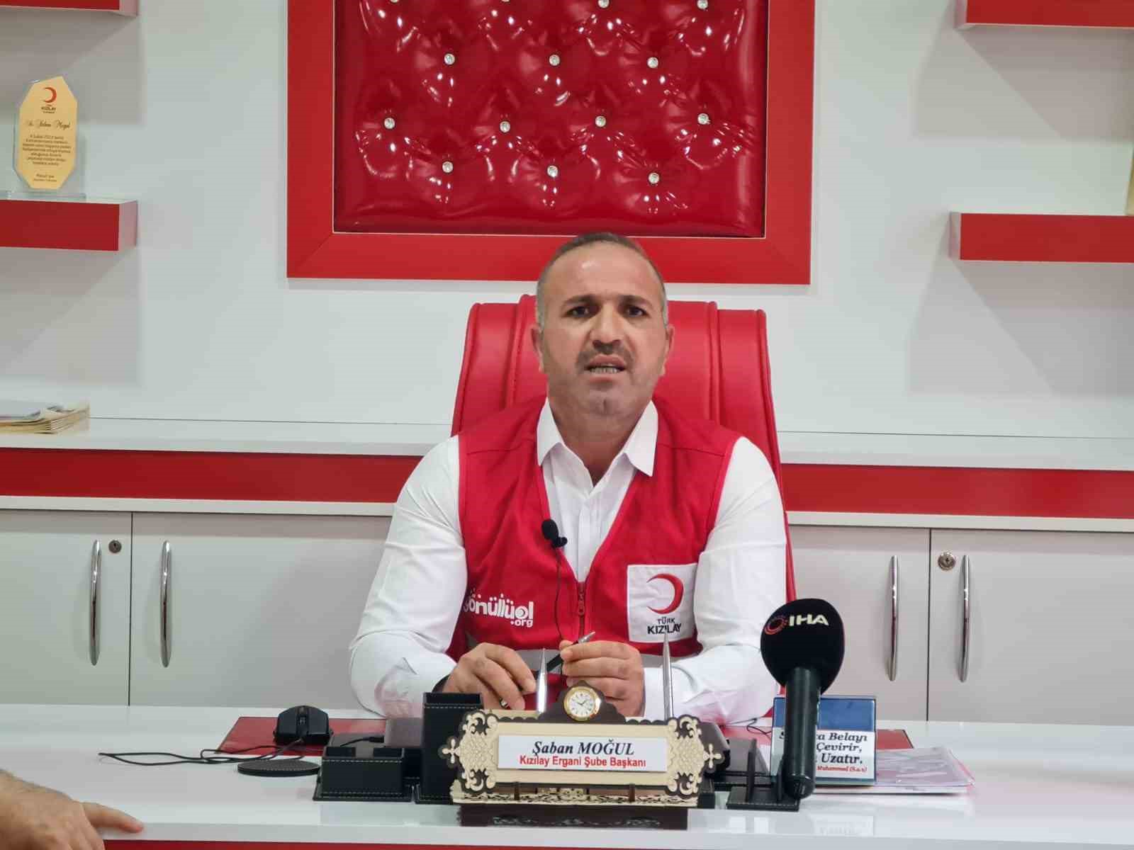 Ergani T&uuml;rk Kızılay&rsquo;ı bir bu&ccedil;uk yılda her ay ilk 10 sırada yer aldı
