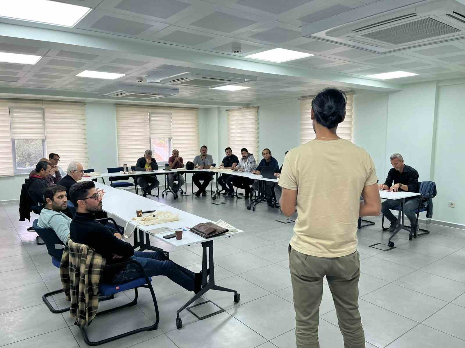 Elektrik dağıtım sekt&ouml;r&uuml;nde kaliteyi arttıracak işbaşı eğitimleri
