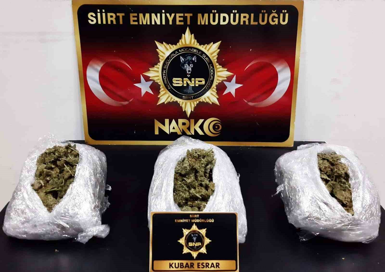 Siirt’te 2 kilo 400 gram kubar esrar yakalandı