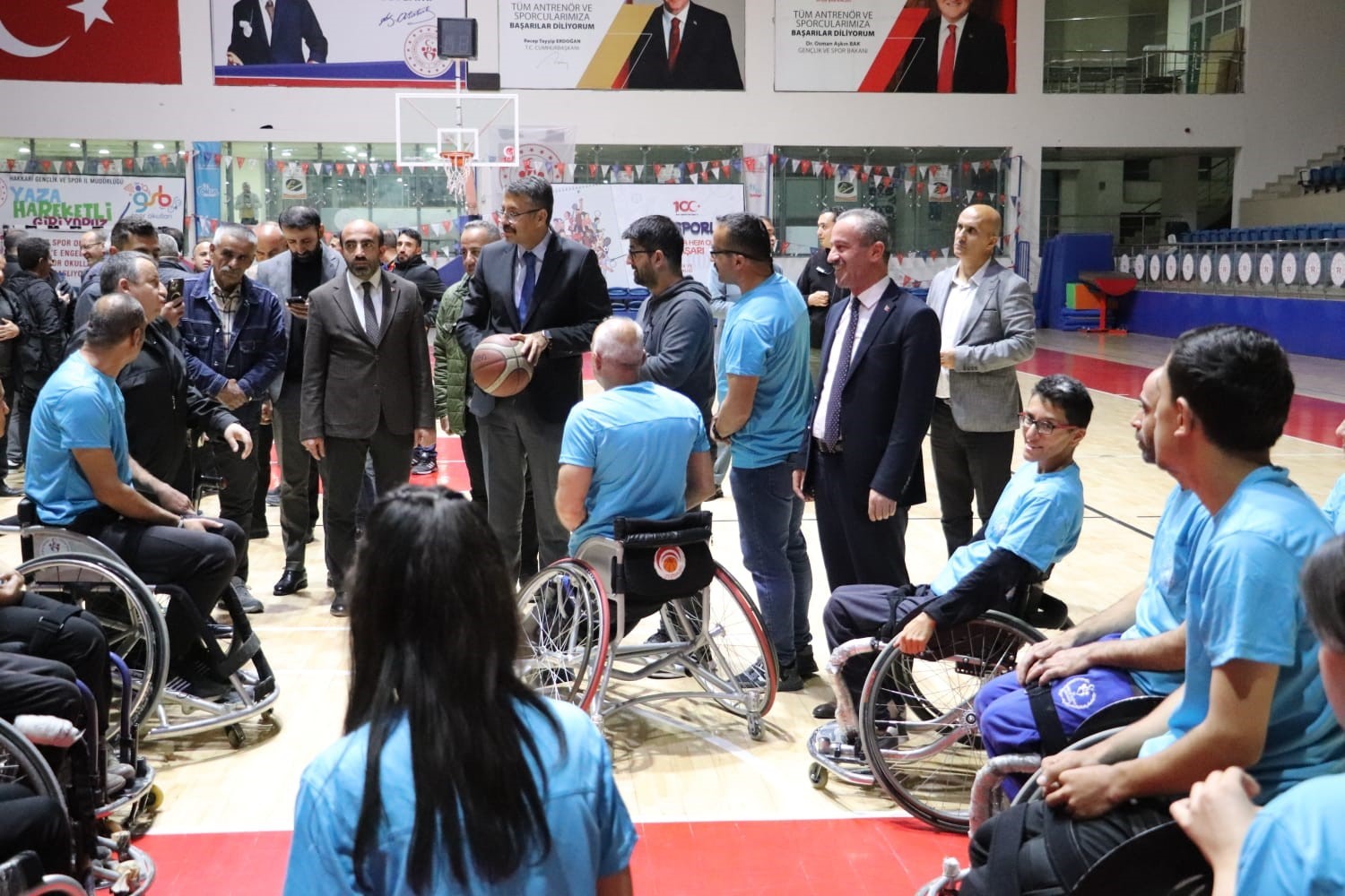 Hakkari&rsquo;de 55 amat&ouml;r spor kul&uuml;b&uuml;ne toplam 2 milyon 115 bin TL nakdi yardım yapıldı
