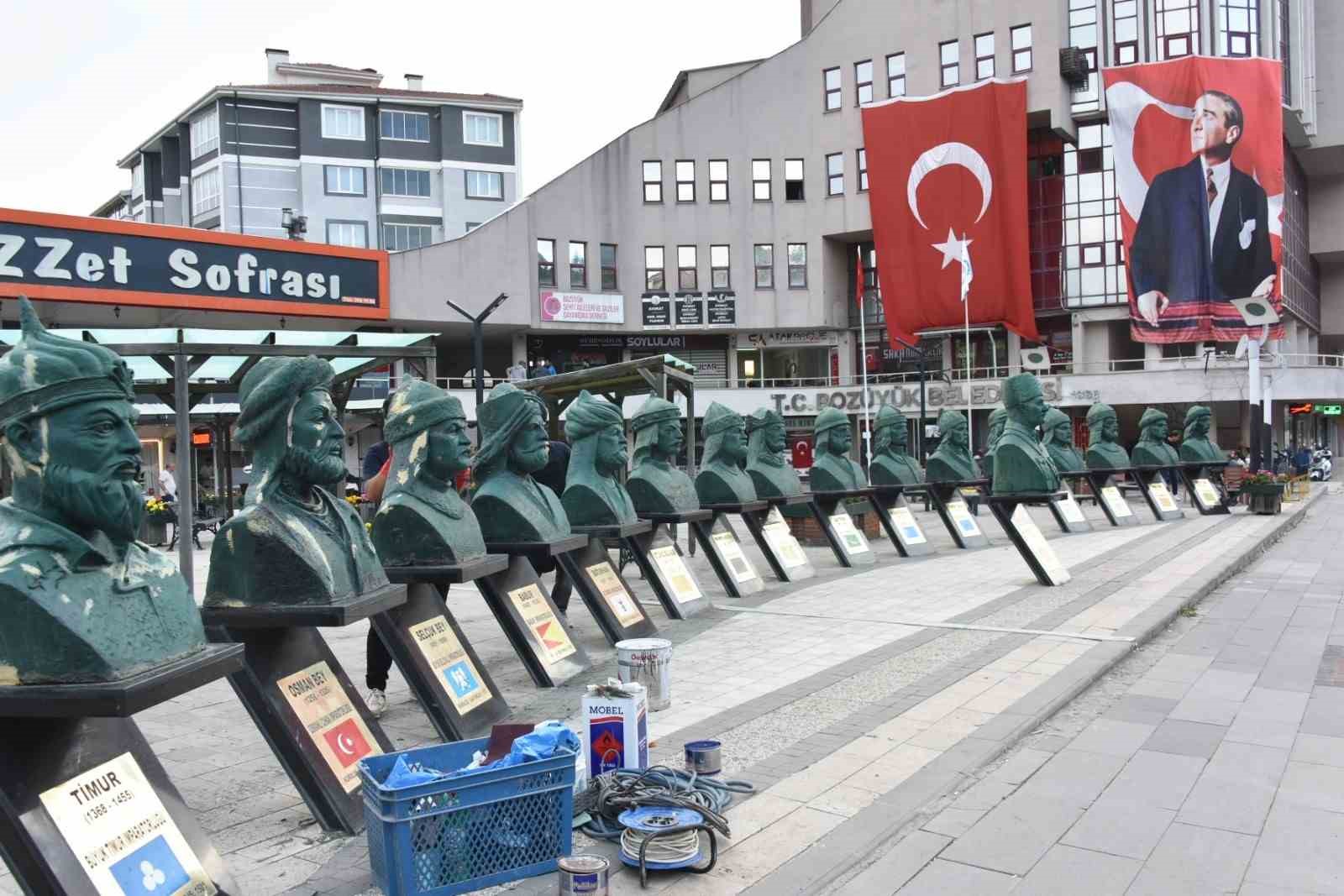 Türk Büyükleri Anıtı’na bakım yapıldı