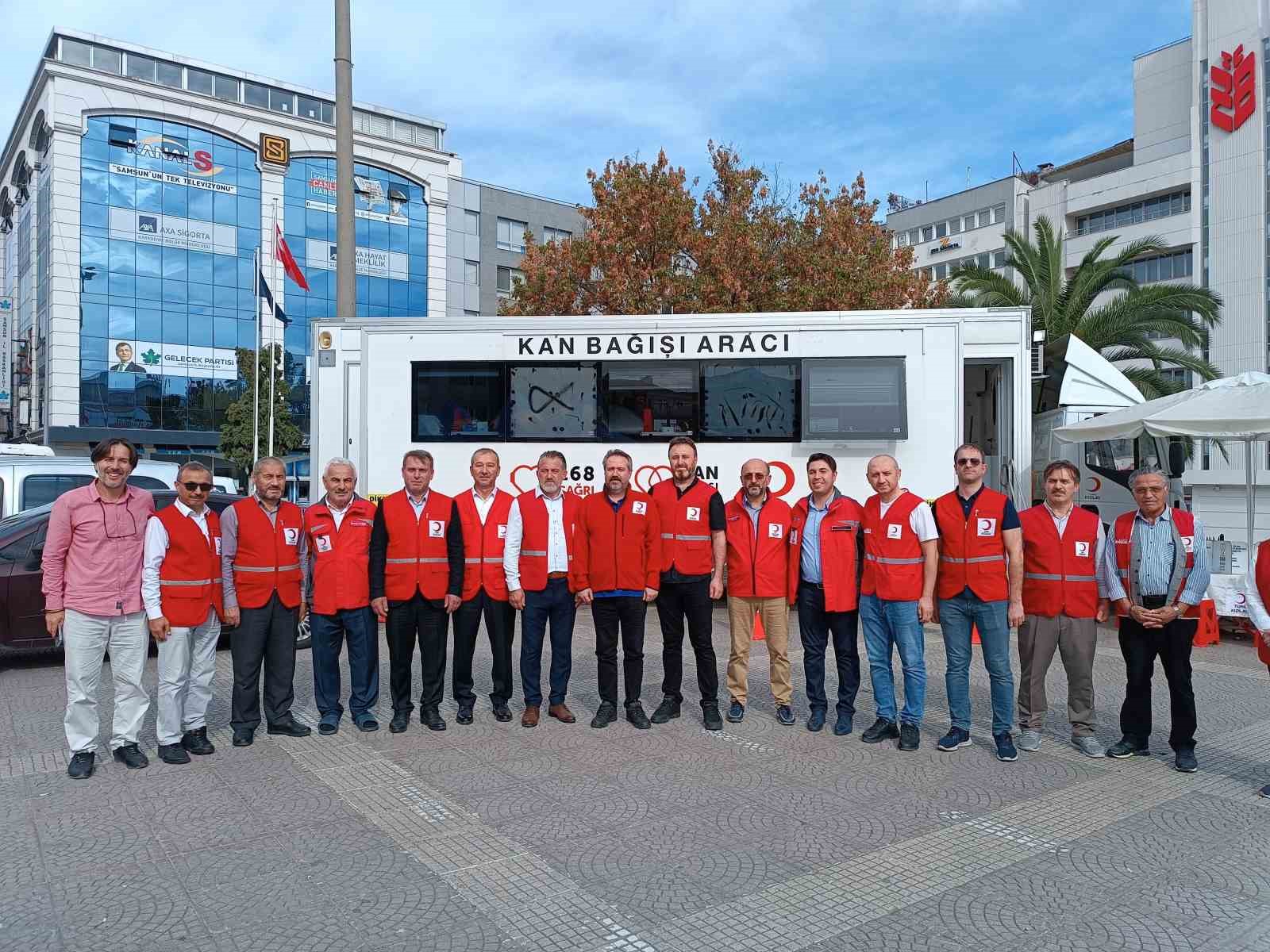 Türk Kızılay Samsun Şubesi’nden bayrak yürüyüşü
