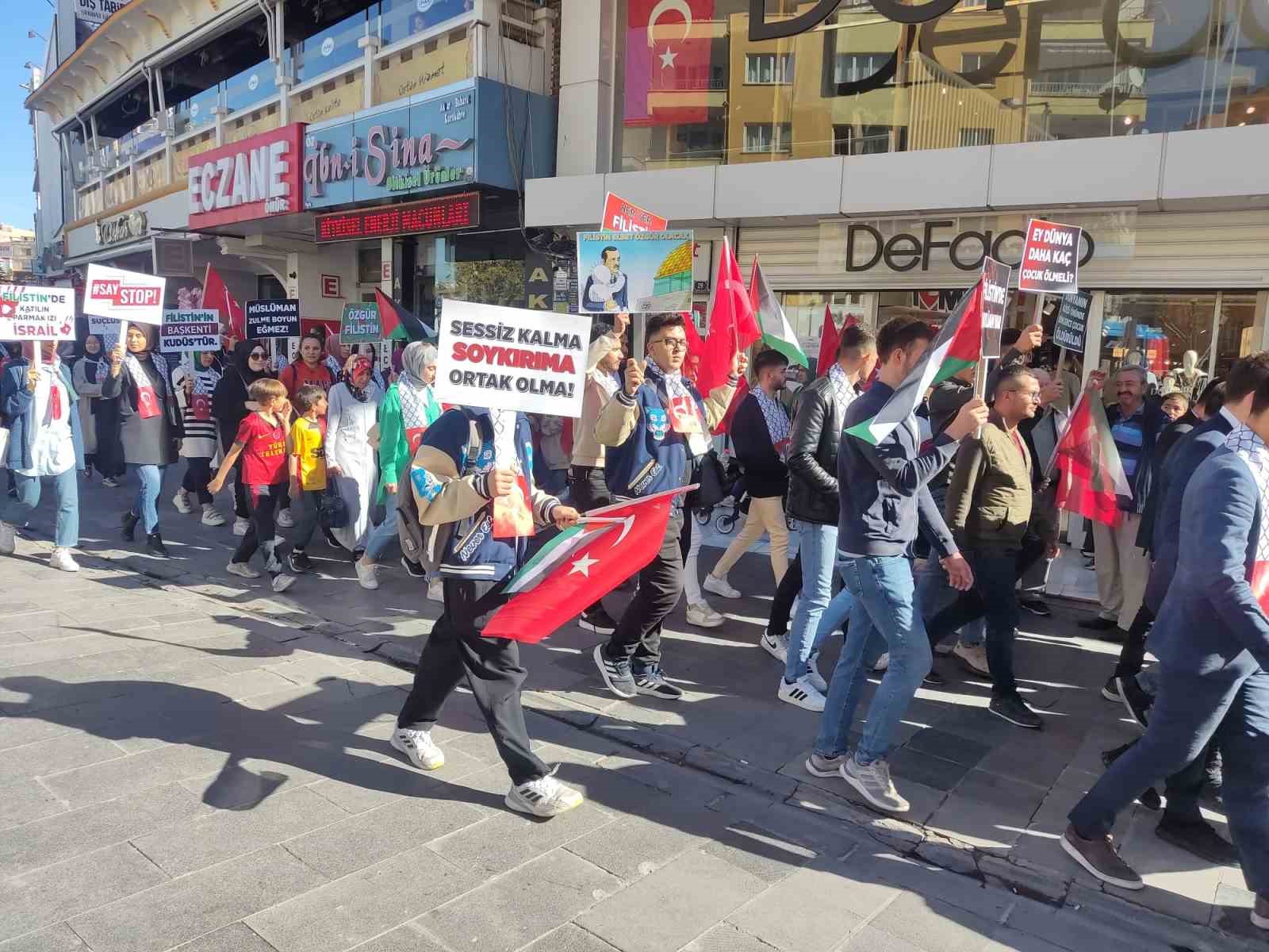 AK Parti Niğde Gençlik Kolları’ndan Filistin’e destek açıklaması
