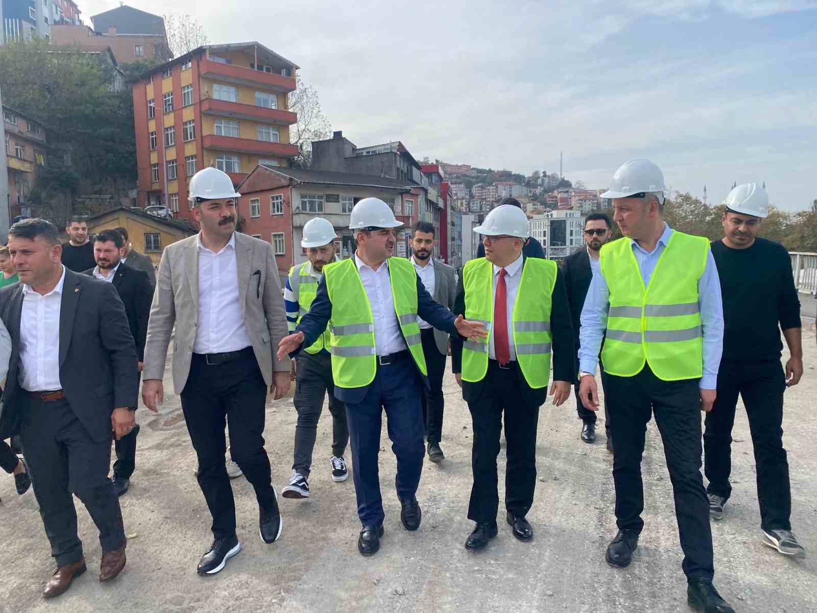 Fevkani Köprüsü’nde yıkım mesaisi, çevre yolu trafiğe kapatılacak