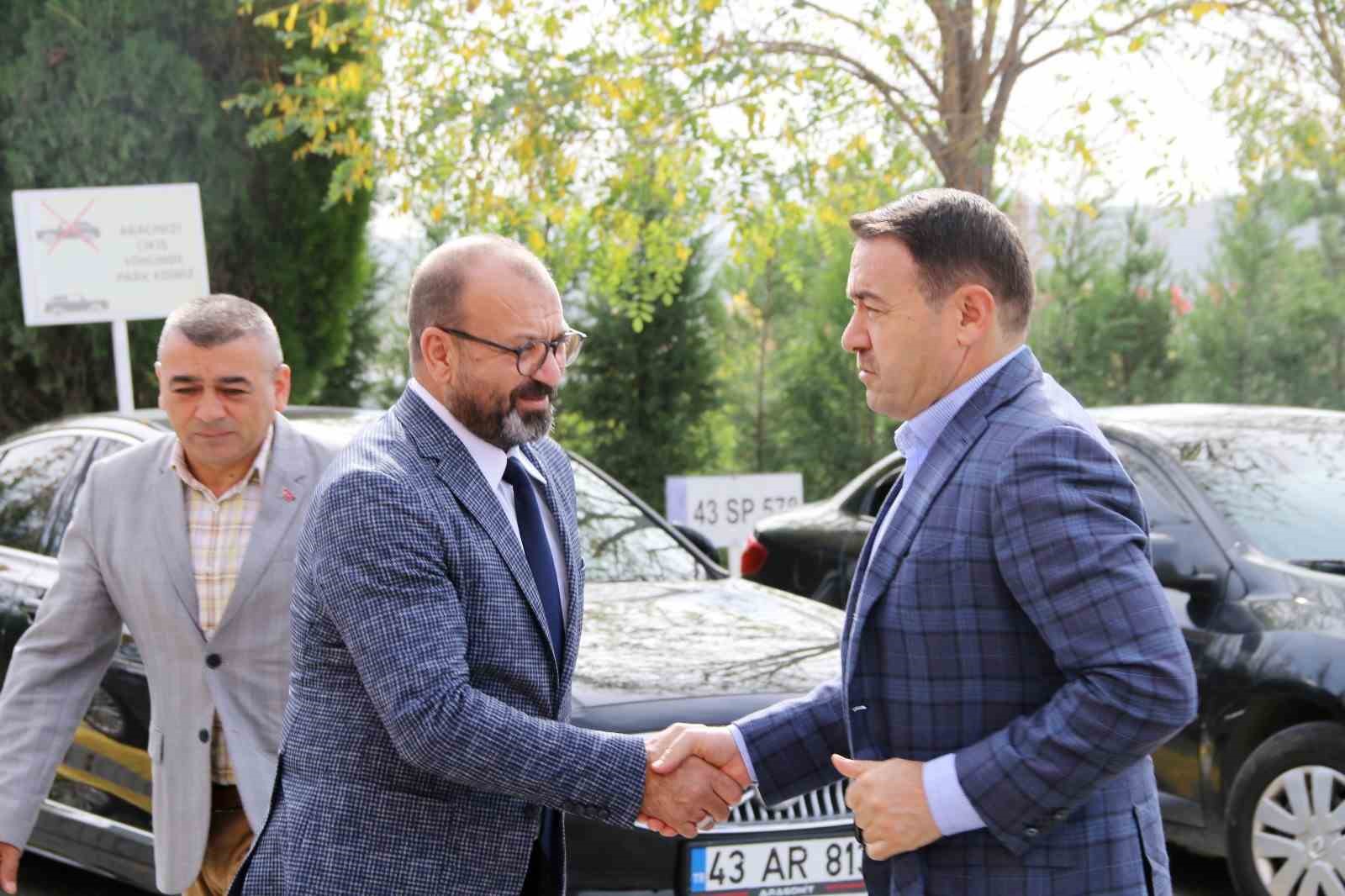 Vali Musa Işın, K&uuml;tahya Organize Sanayi B&ouml;lgesini ziyaret etti
