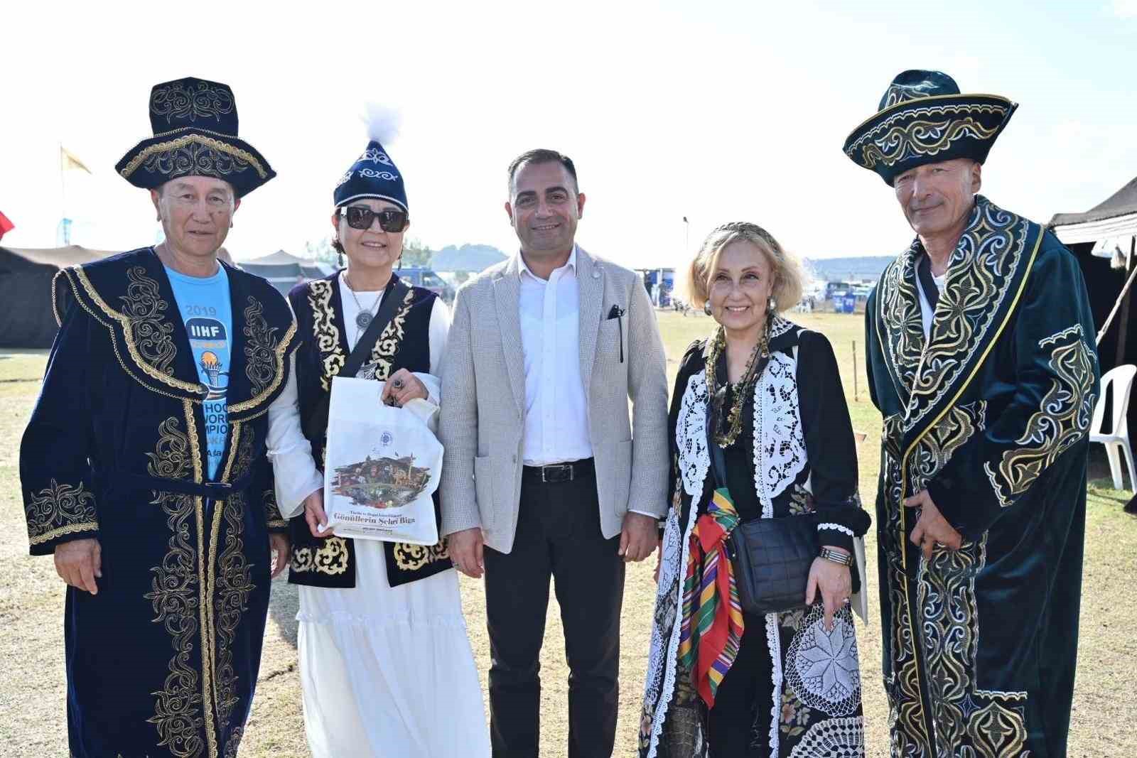 Biga Belediyesi 2. Uluslararası Antalya Y&ouml;r&uuml;k T&uuml;rkmen Festivali&rsquo;nde adından s&ouml;z ettirdi
