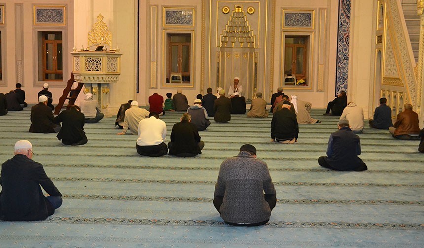 Kırıkkale’deki camilerde Gazze için dua edildi