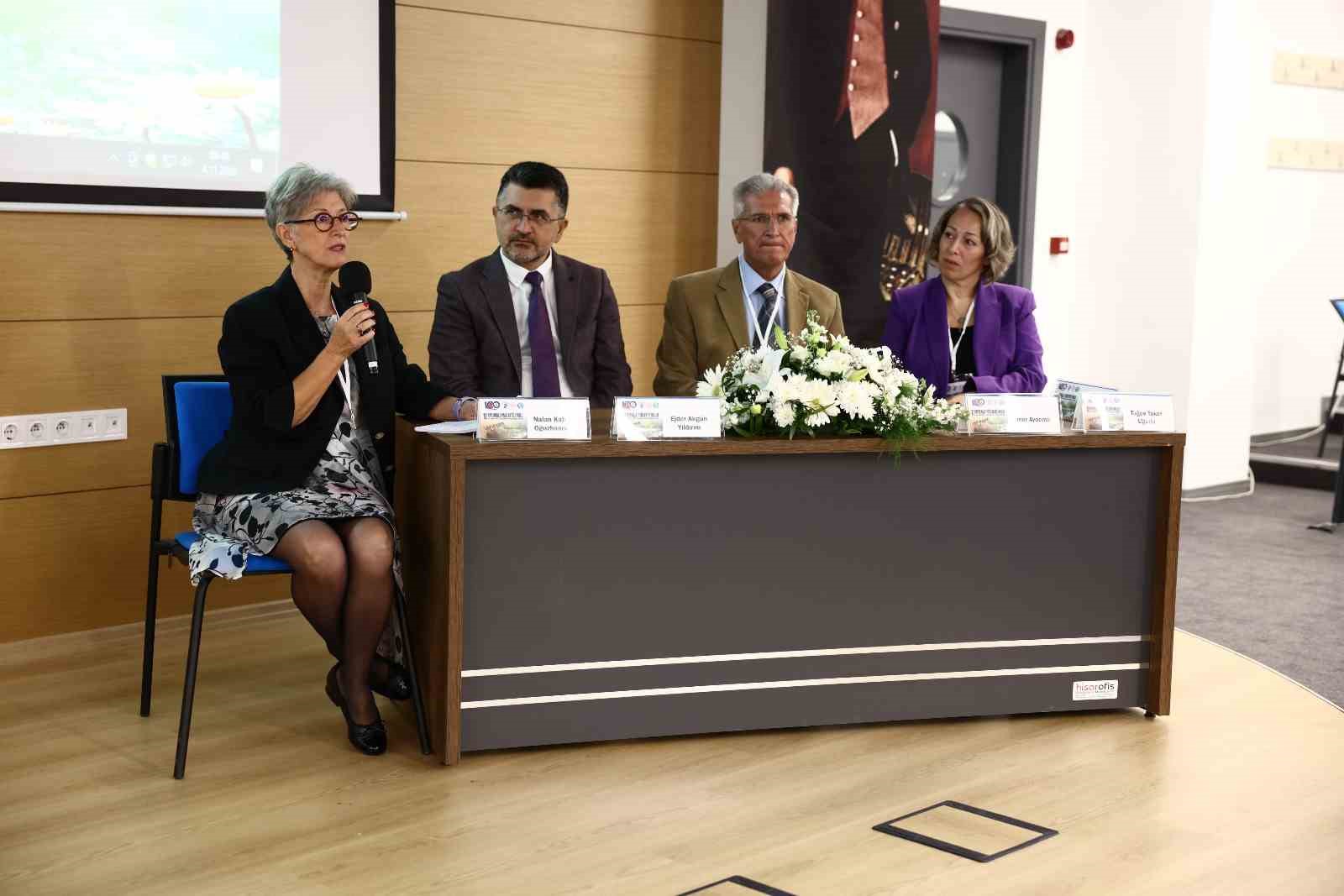 Psikiyatri okulunun ilk etkinliği &lsquo;depresyon&rsquo; oldu
