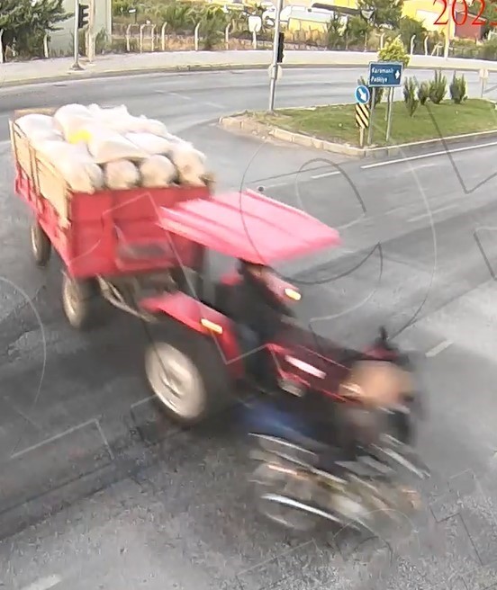 Burdur&rsquo;da dikkatsizlik sonucu meydana gelen kazalar KGYS kameralarına yansıdı
