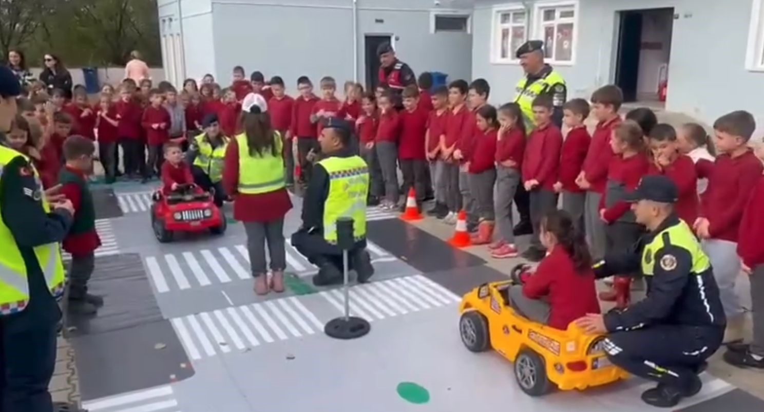 Kırklareli’nde öğrencilere trafik eğitimi