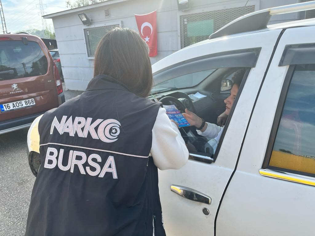 Narkotik polisi 8 bin 973 vatandaşı bilgilendirdi