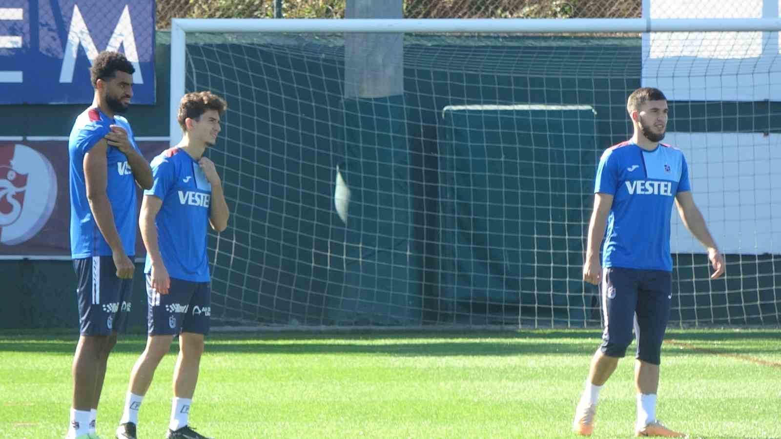 Abdullah Avcı: "Fenerbahçe dosyasını kapattık, konsantrasyonumuzu Konyaspor’a odakladık"