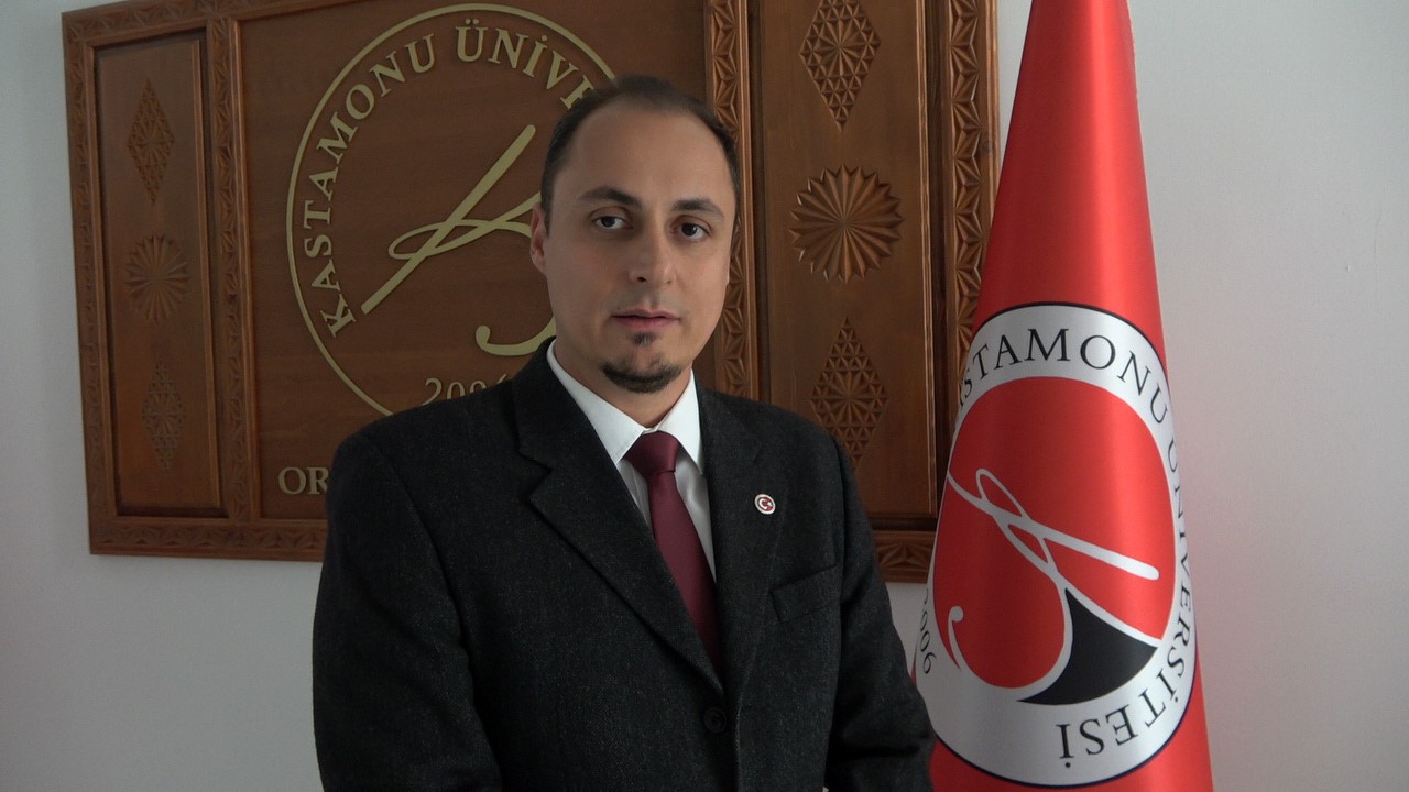 S&uuml;rekli olarak yerleşim alanlarına girmeye başlayan ayılarla ilgili &ouml;nemli uyarı
