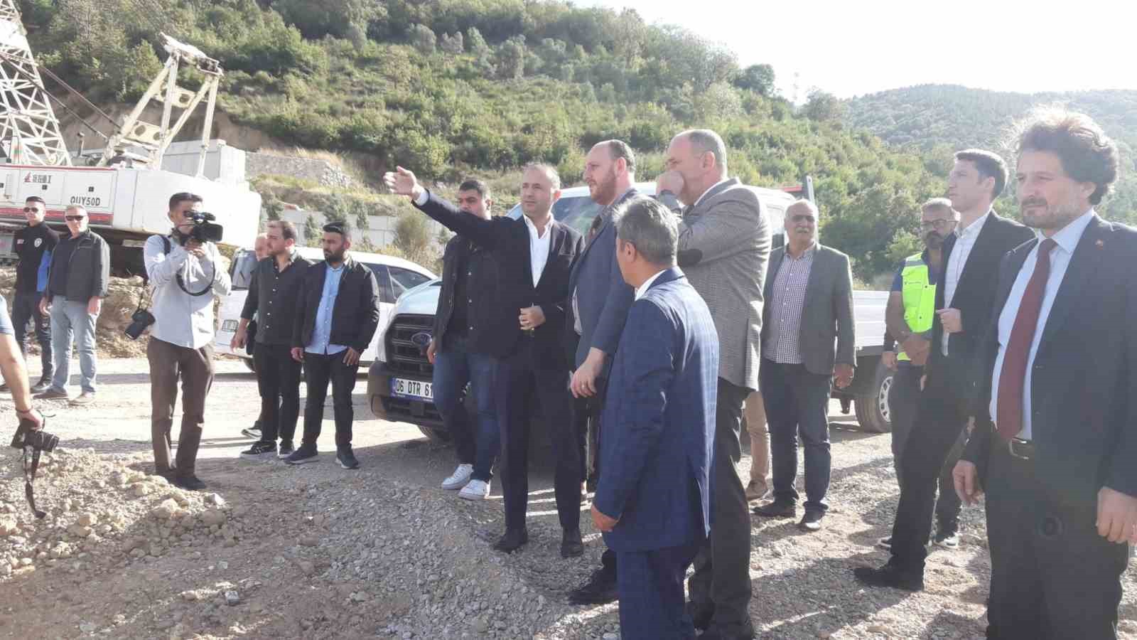 Çınarcık’ta heyelanlı bölge bin 200 fore kazıkla sağlamlaştırılacak