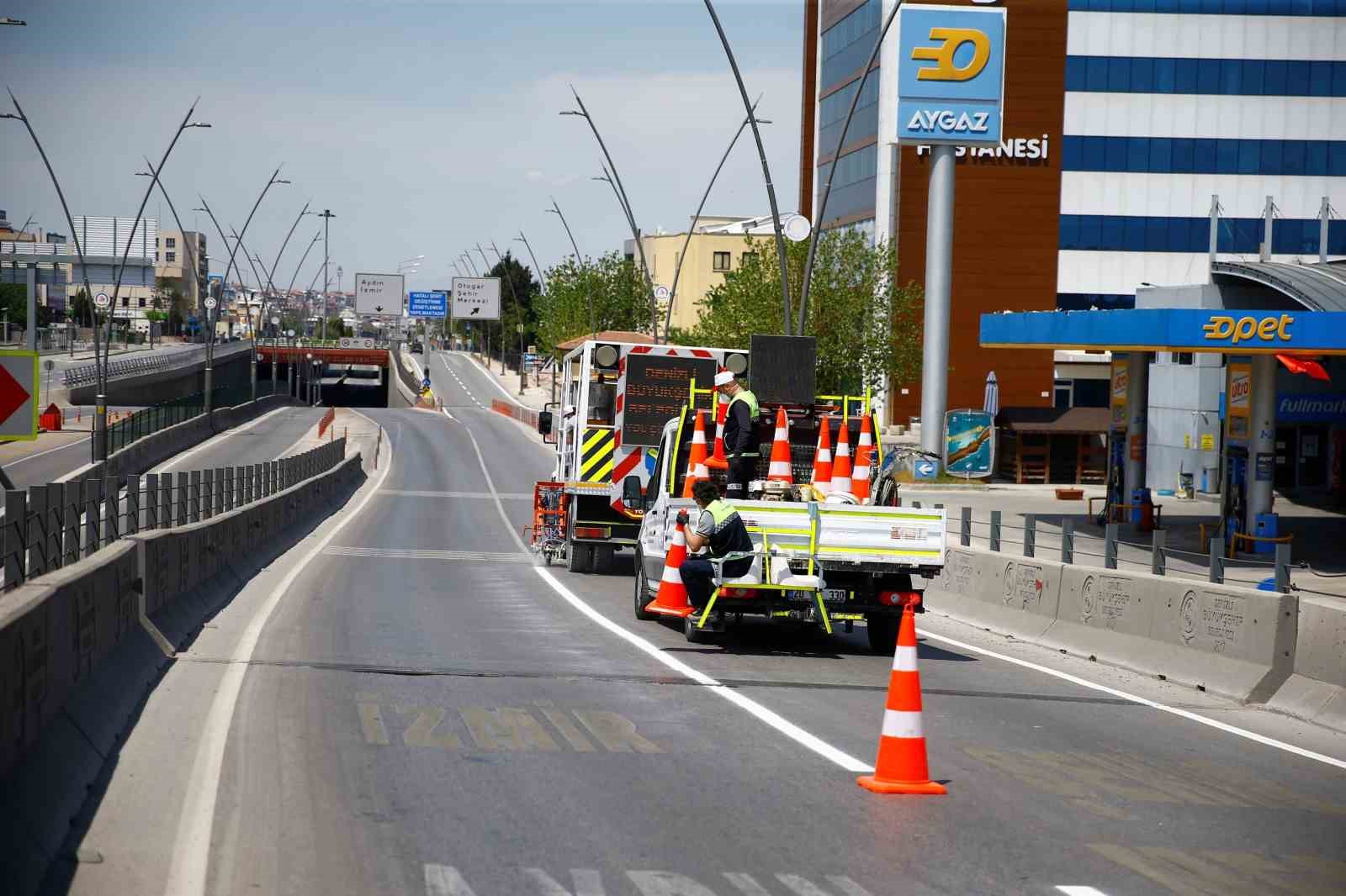 Denizli’de 26 bin 600 metrekare yol çizgisi yenilendi