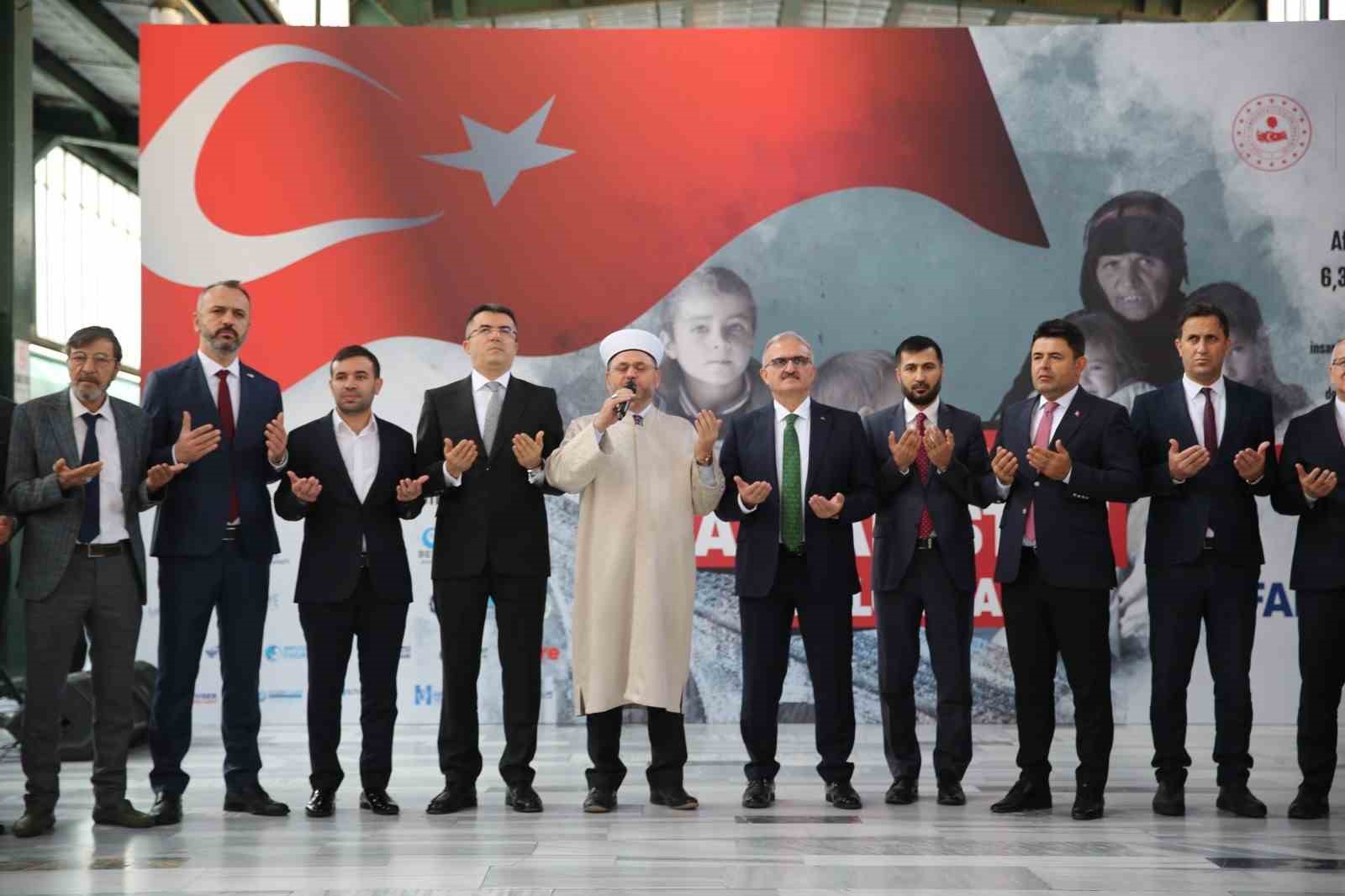 Afganistan’a yardım malzemesi taşıyacak 19. ’İyilik Treni’ Ankara’dan hareket etti