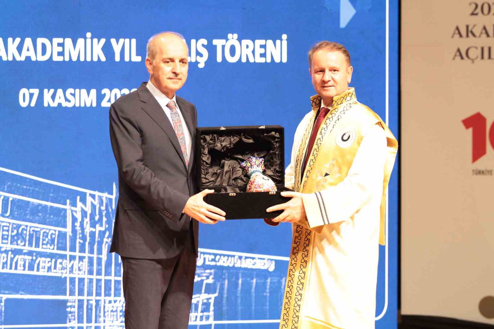 TBMM Başkanı Kurtulmuş: &ldquo;Ter&ouml;re karşı olduklarını s&ouml;yleyenler, konu bizim coğrafyamız olunca ter&ouml;re destek vermekten utanmıyor&rdquo;
