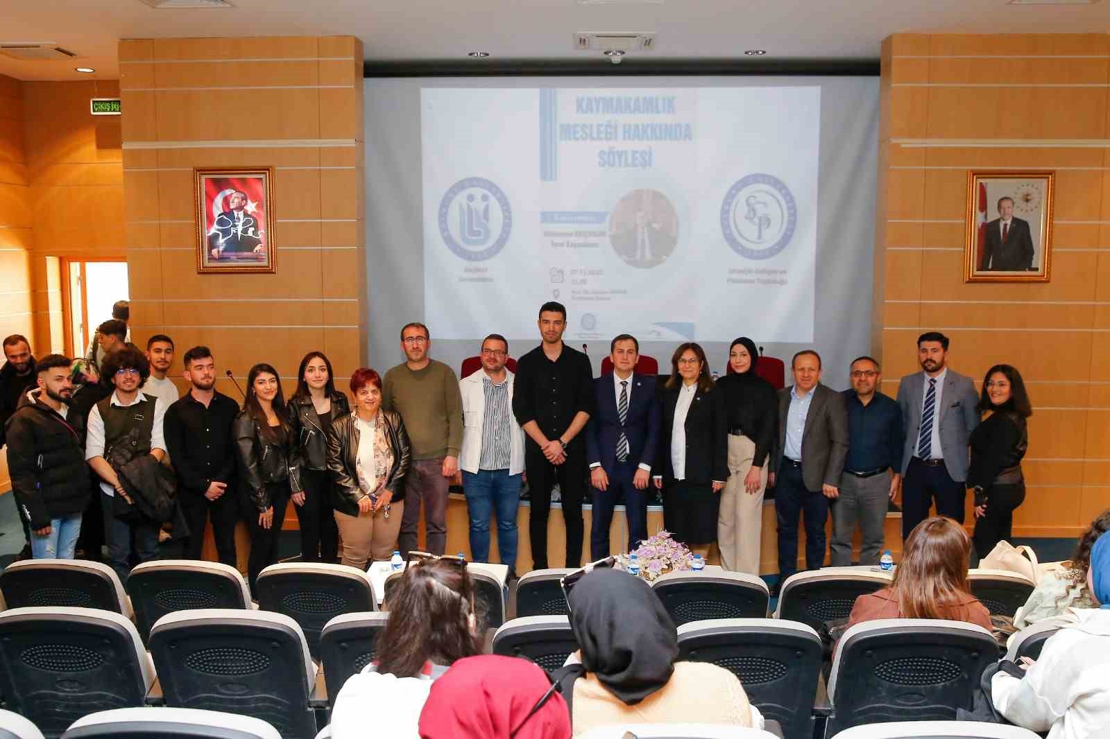 Torul Kaymakamı Kılıçaslan,  üniversitesi öğrencilerine Kaymakamlık kariyerini anlattı