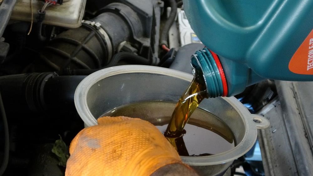 B&uuml;y&uuml;k hasarlardan ka&ccedil;ınmak i&ccedil;in ara&ccedil;ların kışlık bakımı şart
