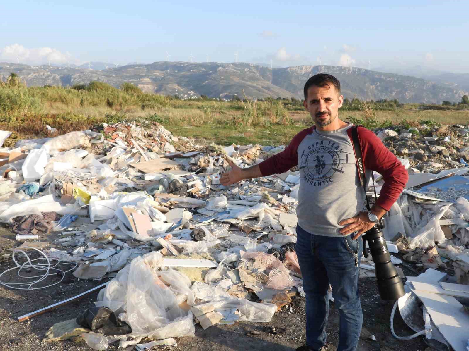 Hatay’da 304 kuş türüne sahip sulak alan moloz sahasına döndü
