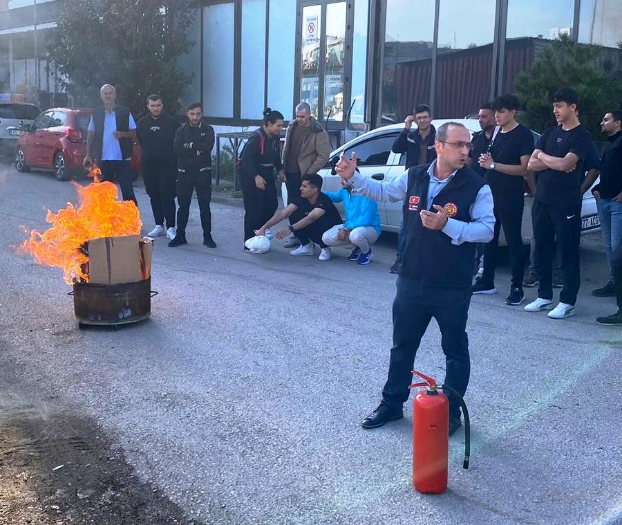 Altınova itfaiyeden, MYO’ya eğitim