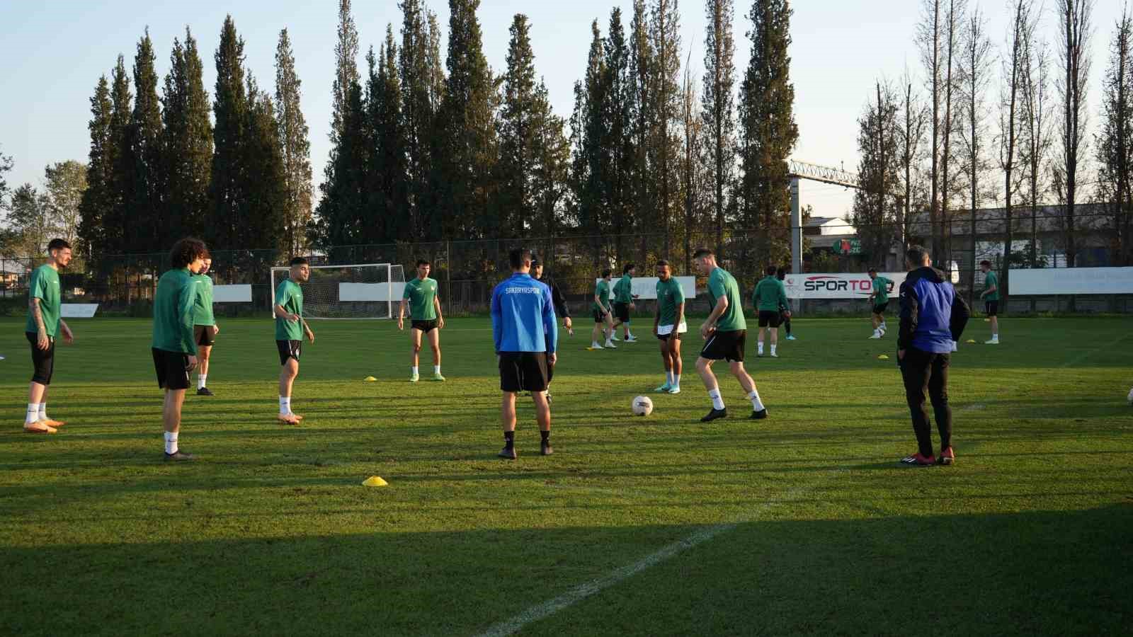 Tuncay Şanlı, takımı ve sakatlıkları değerlendirdi
