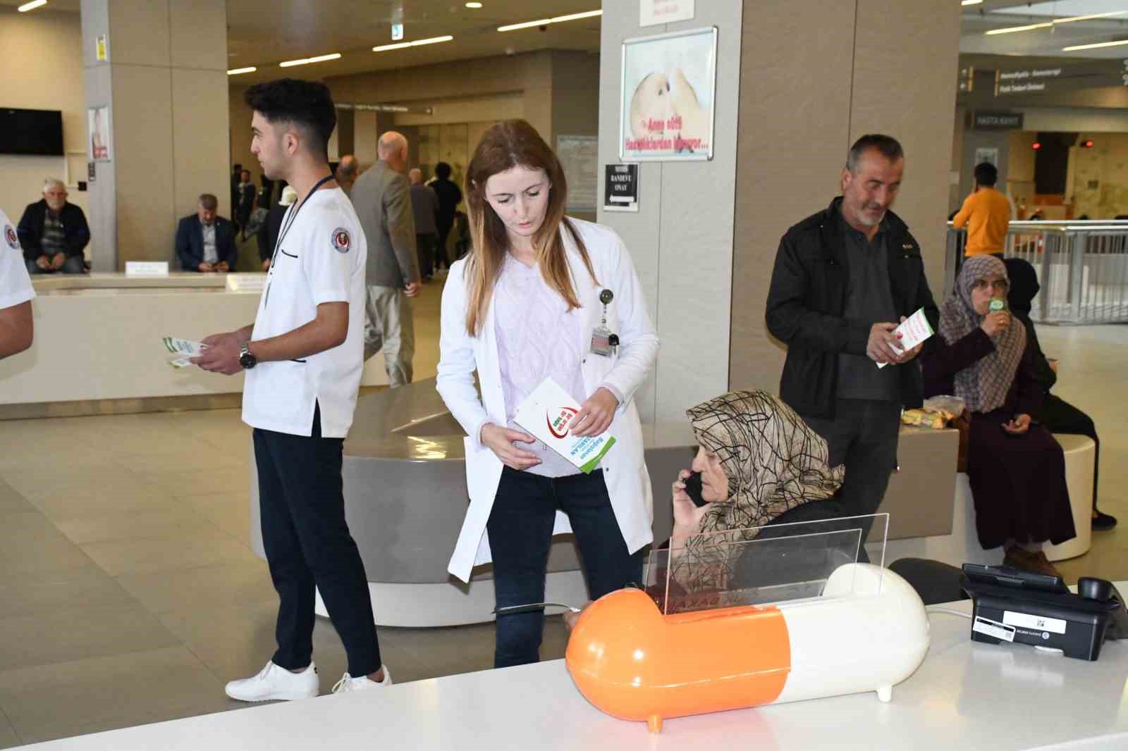 Başhekim Kozan, sağlık &ccedil;alışanlarını ve vatandaşları organ bağışı g&ouml;n&uuml;ll&uuml;s&uuml; olmaya davet etti
