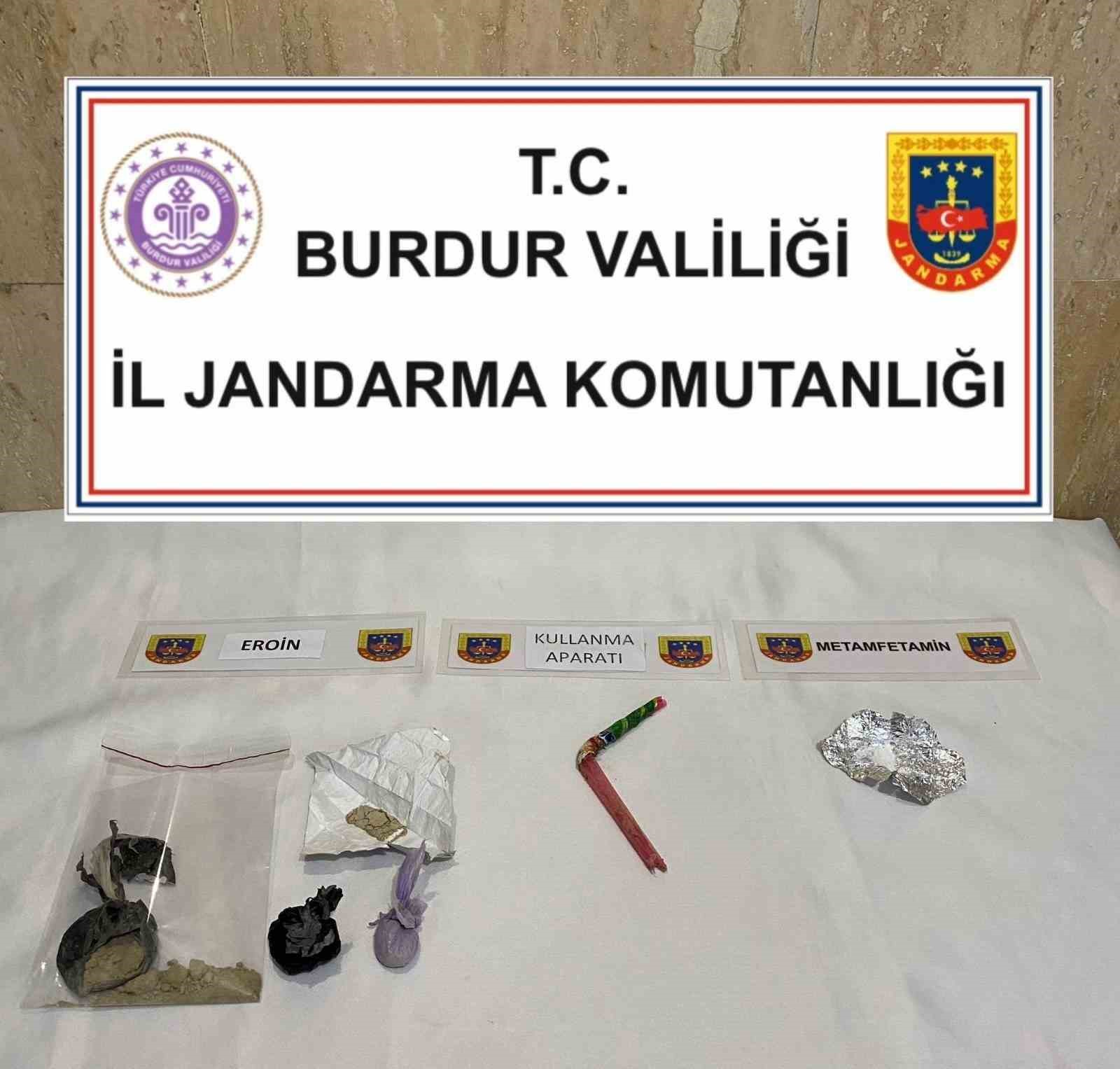 Burdur’da jandarma ekiplerinden uyuşturucu operasyonu: 2 şahıs tutuklandı