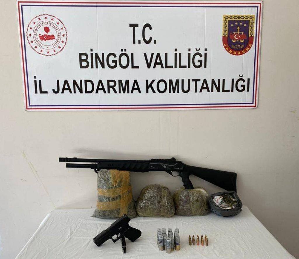 Bingöl’de 13 yıldır firari olan şahıs köy evinde yakalandı