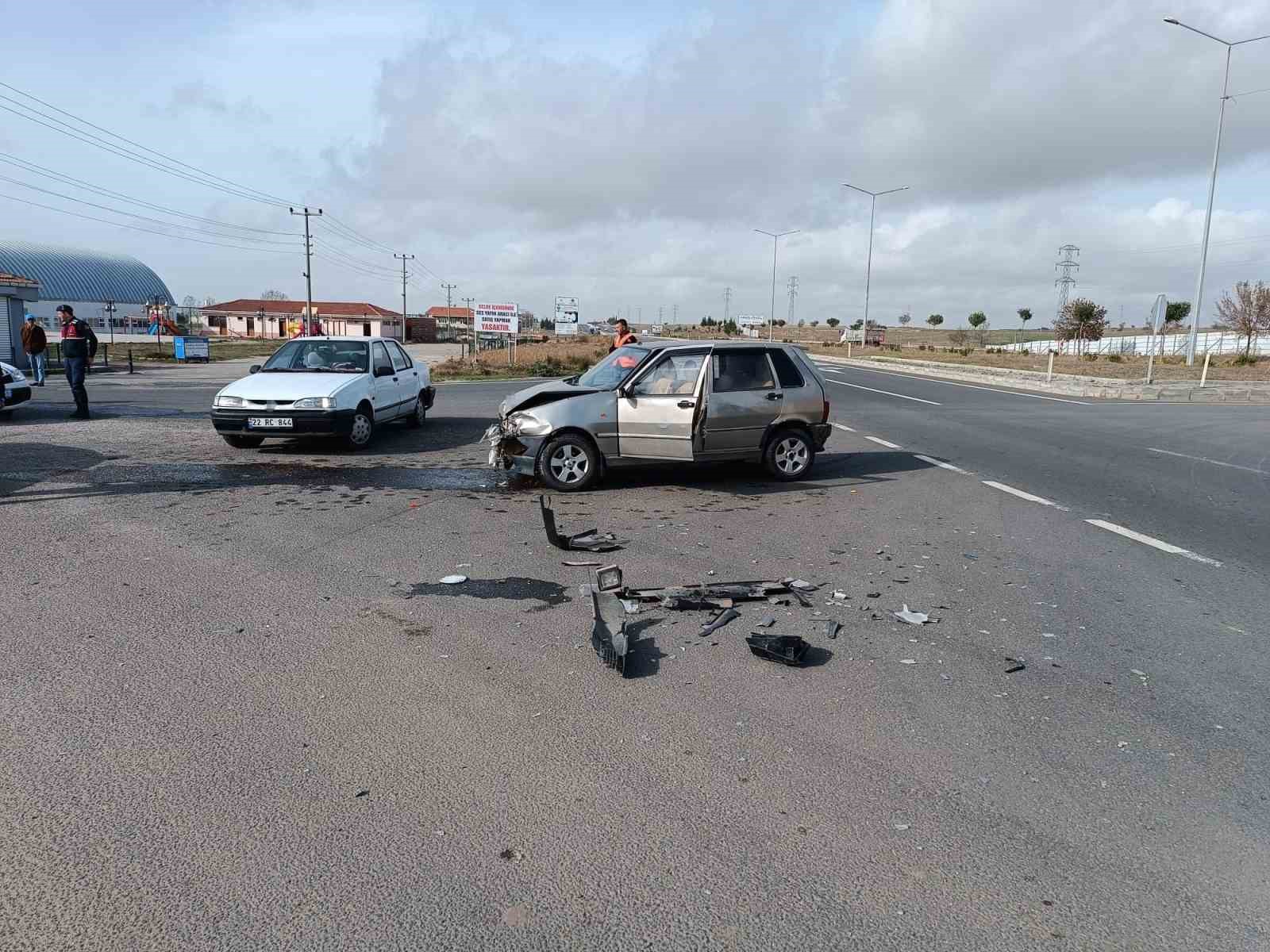 İpsala’daki kazada 4 kişi yaralandı