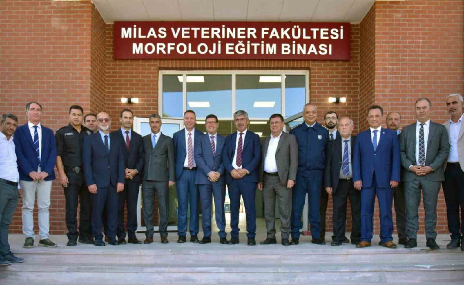 Milas Veterinerlik Fakültesinde Beyaz Önlük giyme töreni