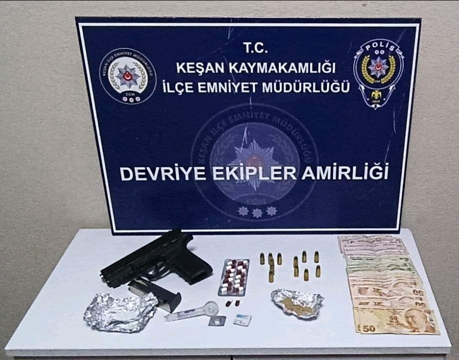 Keşan’da uyuşturucu, ruhsatsız tabanca ve tüfek ele geçirildi