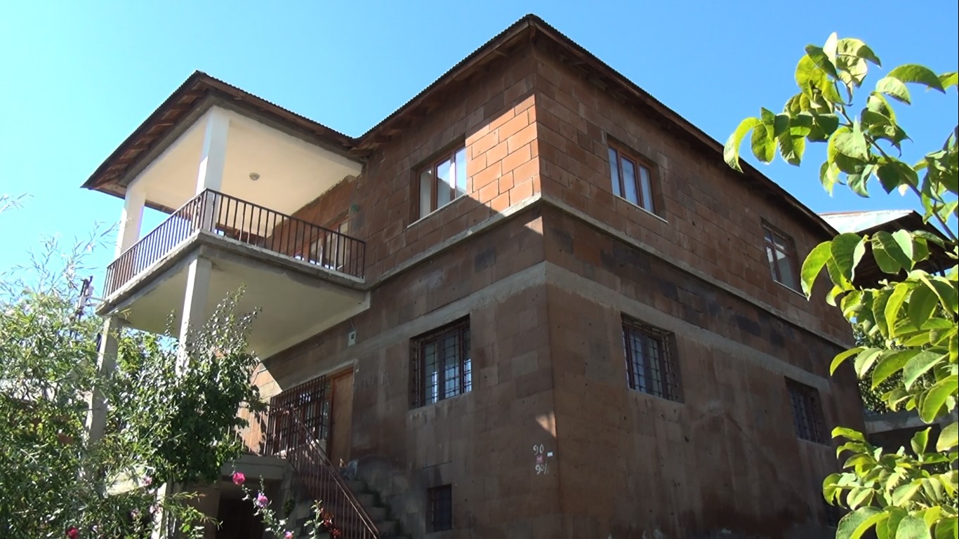 Babasından kalan 2 katlı evi topladığı eşyalarla m&uuml;zeye &ccedil;evirdi
