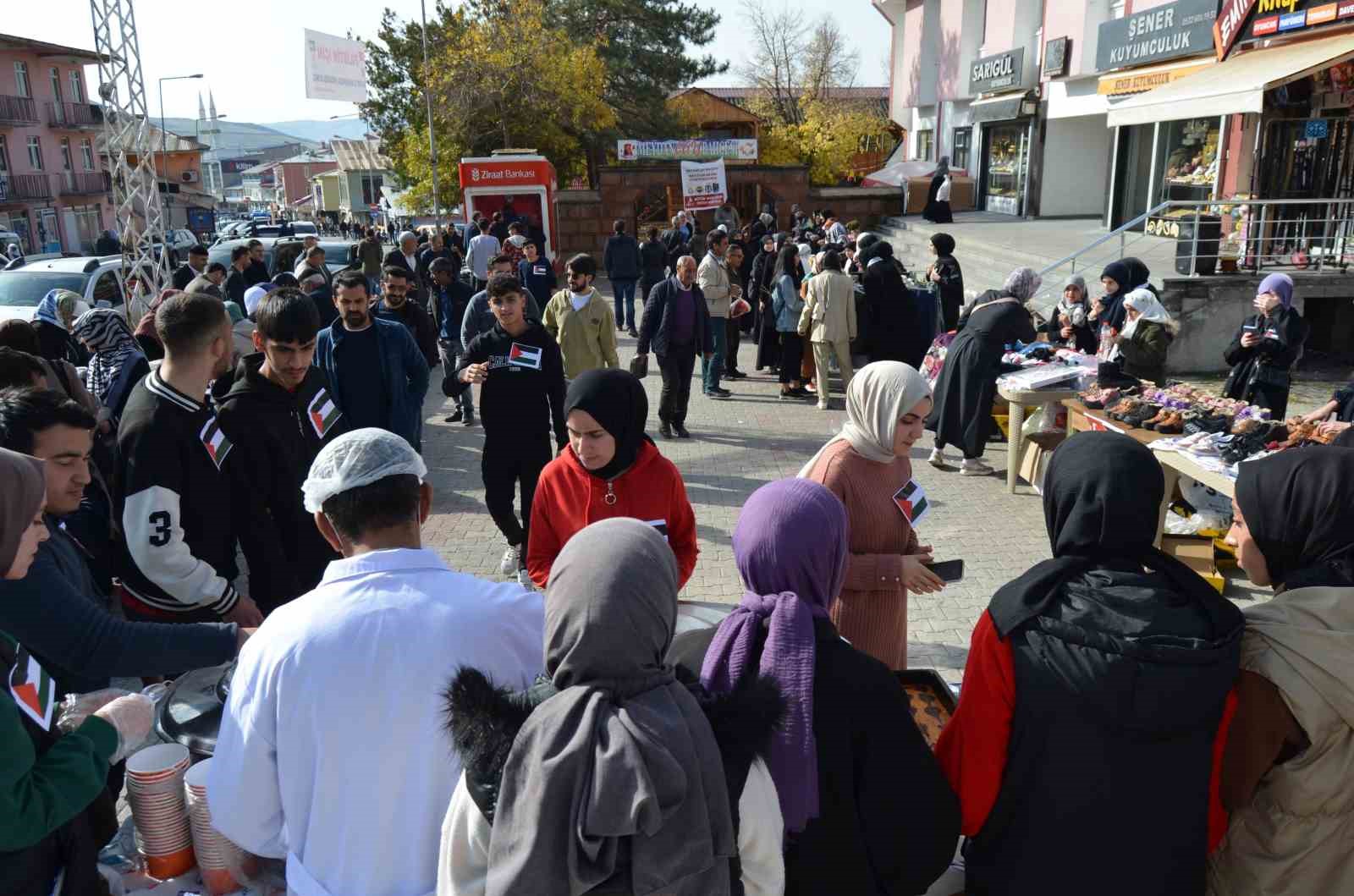 Varto’da Filistin’e yardım kampanyası düzenlendi