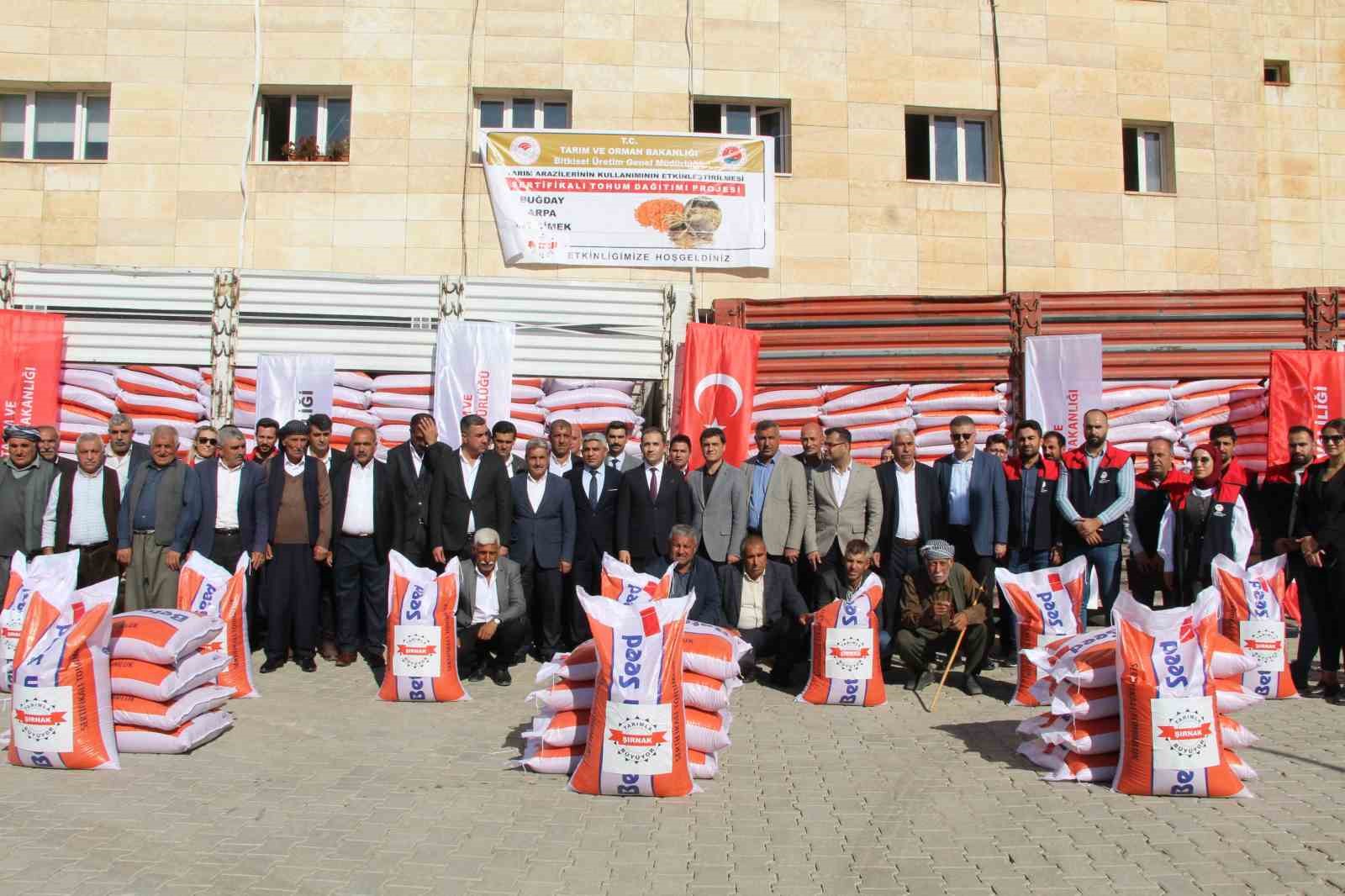 Şırnak’ta 765 çiftçiye yüzde 70 destekli 304 ton sertifikalı tohum dağıtımı yapıldı