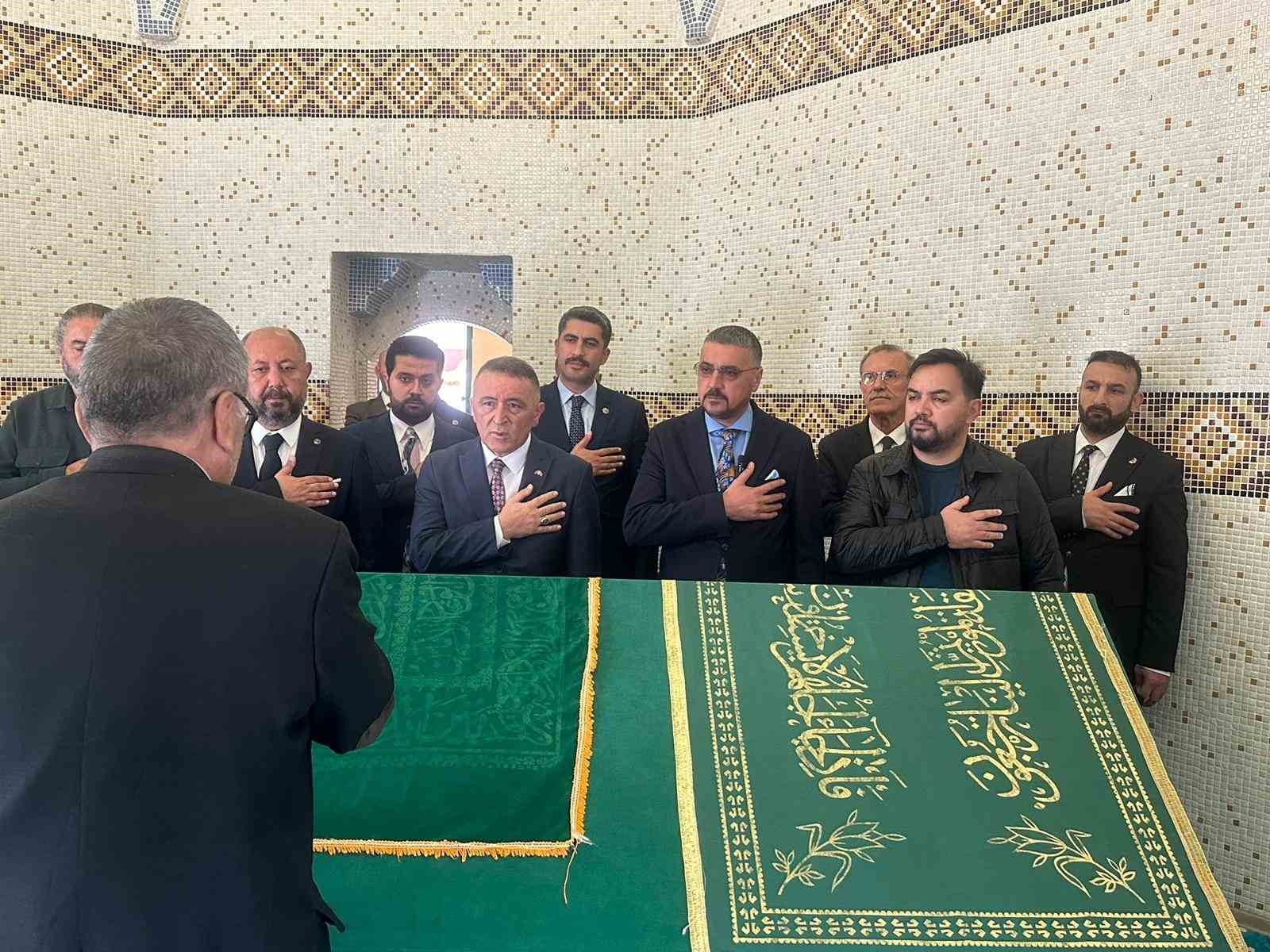 MHP İl Başkanı Doğan, Hüseyin Gazi Türbesi’ni ziyaret etti