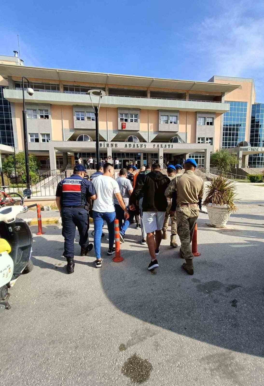 Edirne&rsquo;de bir haftada 481 g&ouml;&ccedil;men ve 11 organizat&ouml;r yakalandı
