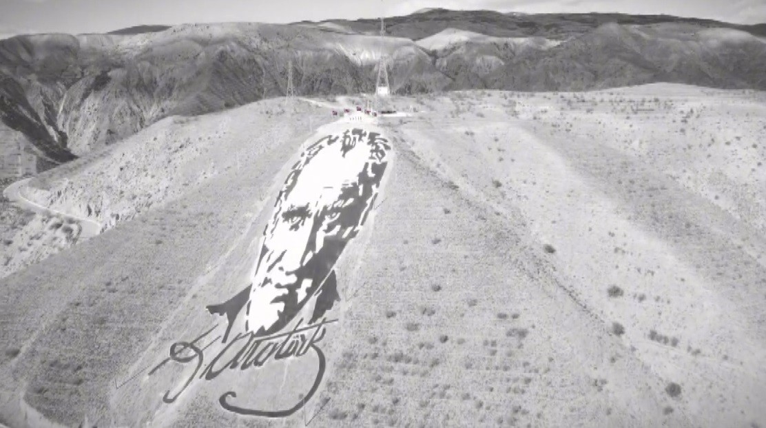 Erzincan Emniyet M&uuml;d&uuml;rl&uuml;ğ&uuml;nden Atat&uuml;rk&rsquo;e &ouml;zel video klip
