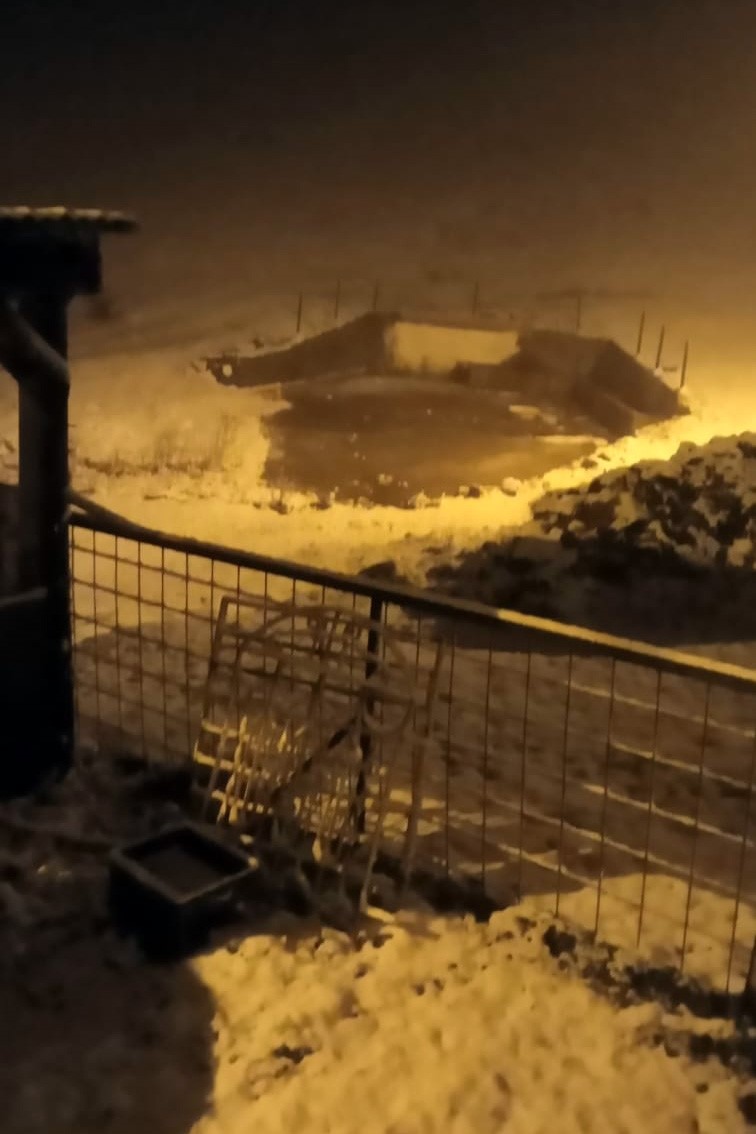 G&uuml;m&uuml;şhane&rsquo;nin y&uuml;kseklerinde kar yağışı
