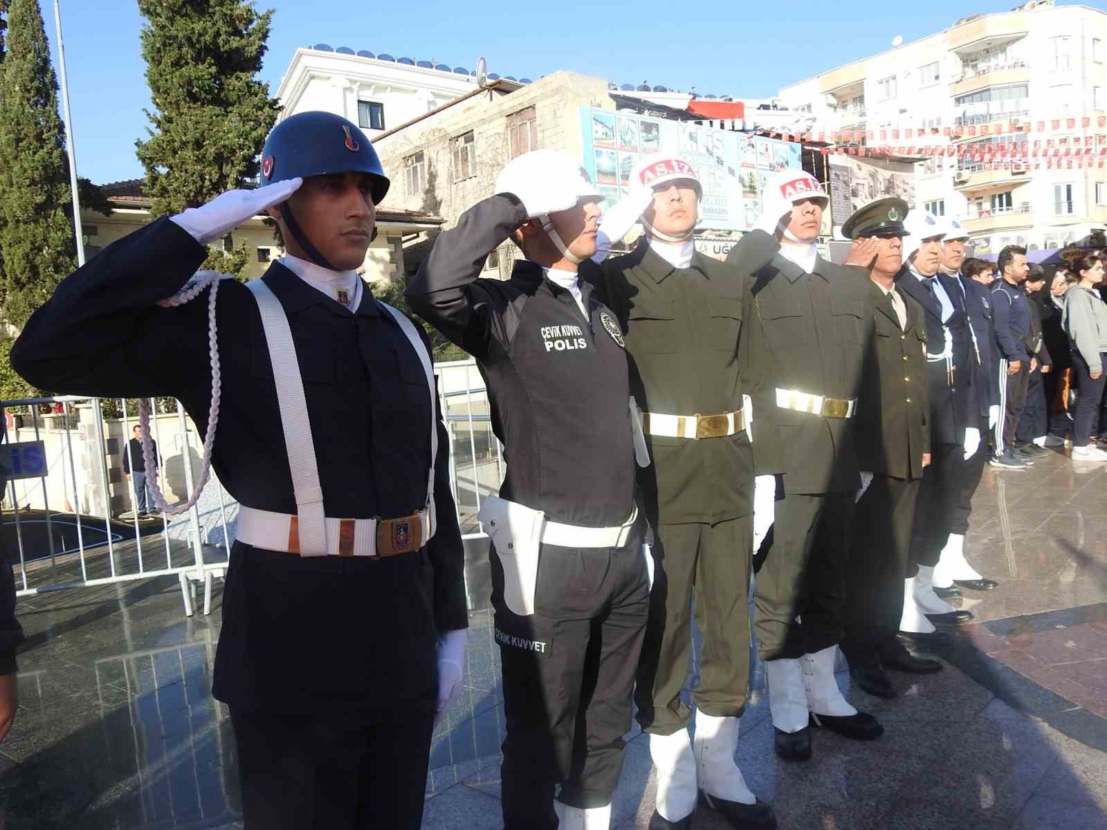 Sınır kent Kilis’te 10 Kasım töreni