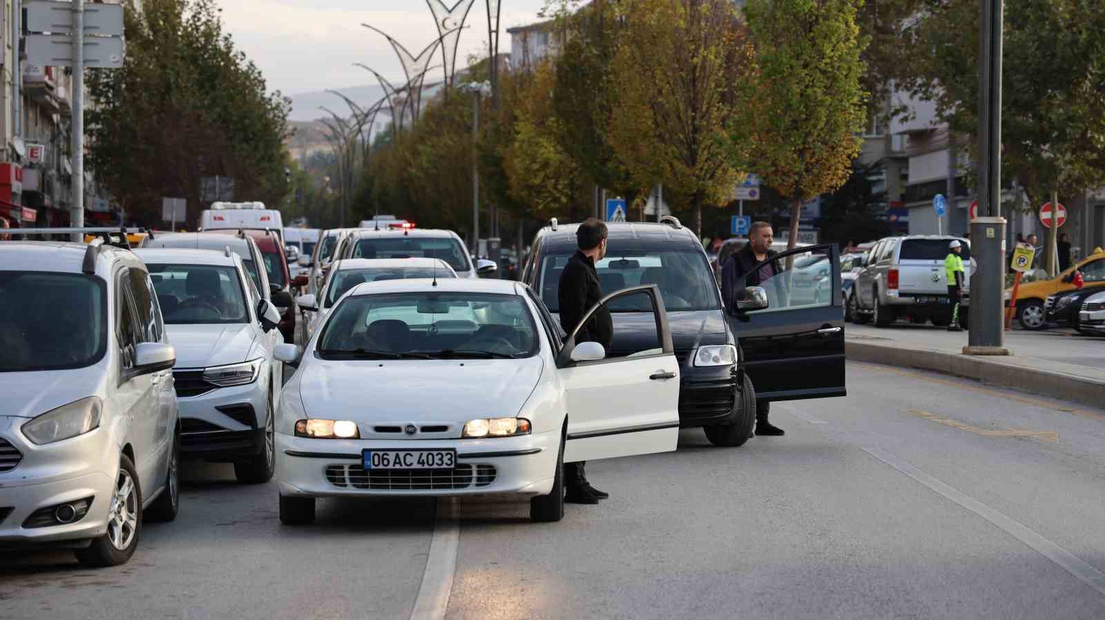 Kırşehir’de, Mustafa Kemal Atatürk’e saygı
