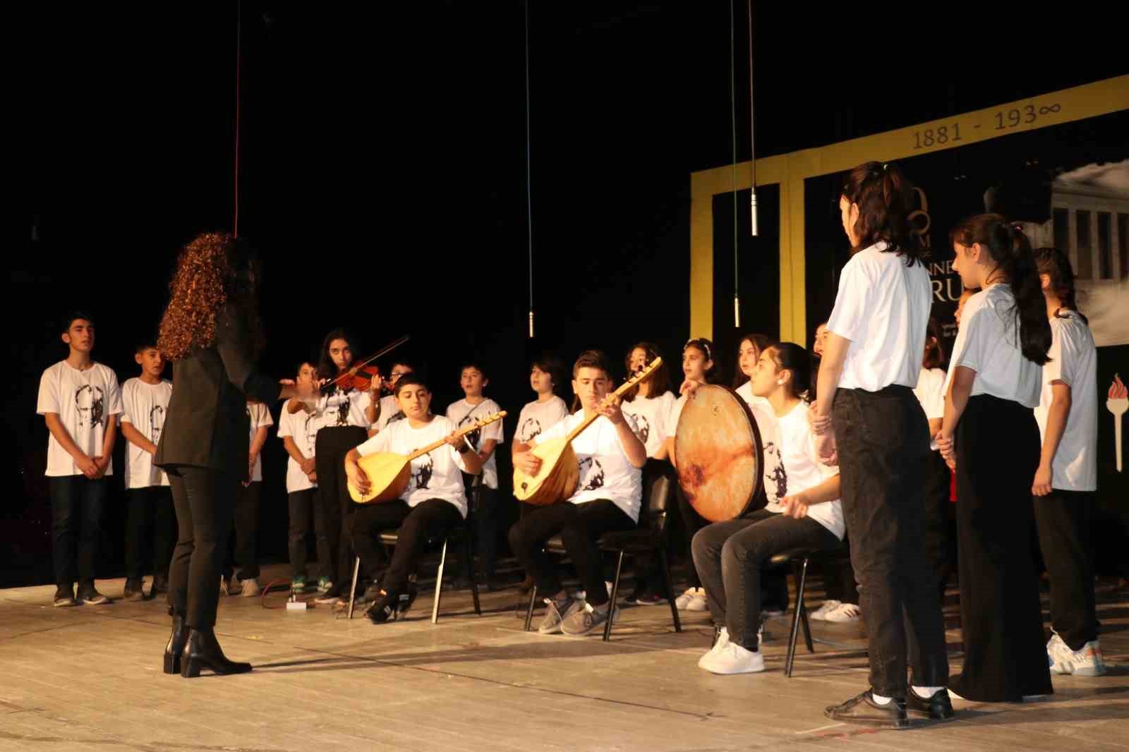 Ahlat&rsquo;ta 10 Kasım Atat&uuml;rk&rsquo;&uuml; Anma programı
