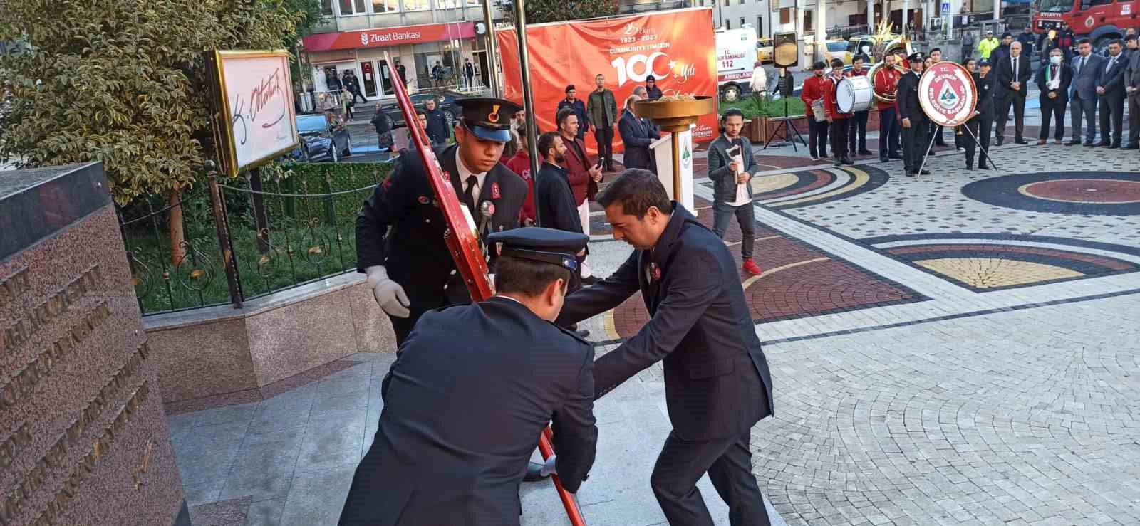 Devrek &lsquo;te  Atat&uuml;rk&rsquo;&uuml;n 85.yıl d&ouml;n&uuml;m&uuml; anıldı
