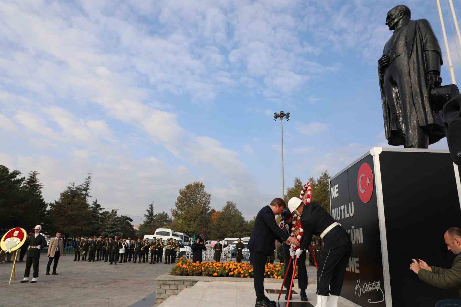 Erzincan’da 10 Kasım Atatürk’ü anma töreni gerçekleştirildi