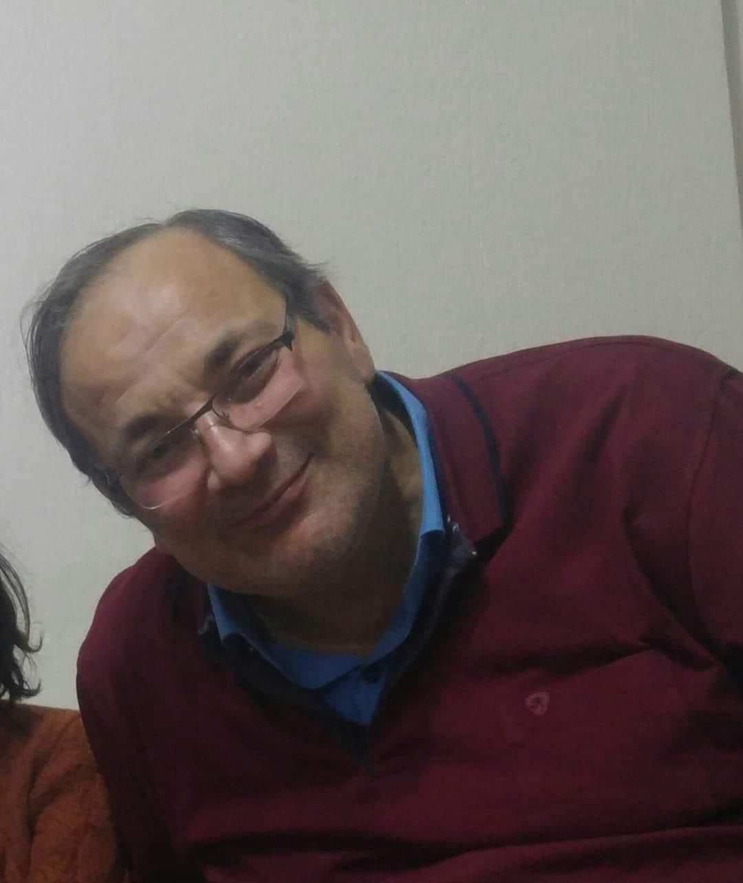 Odasında &ouml;l&uuml; bulunan m&uuml;d&uuml;r yardımcısı toprağa verildi
