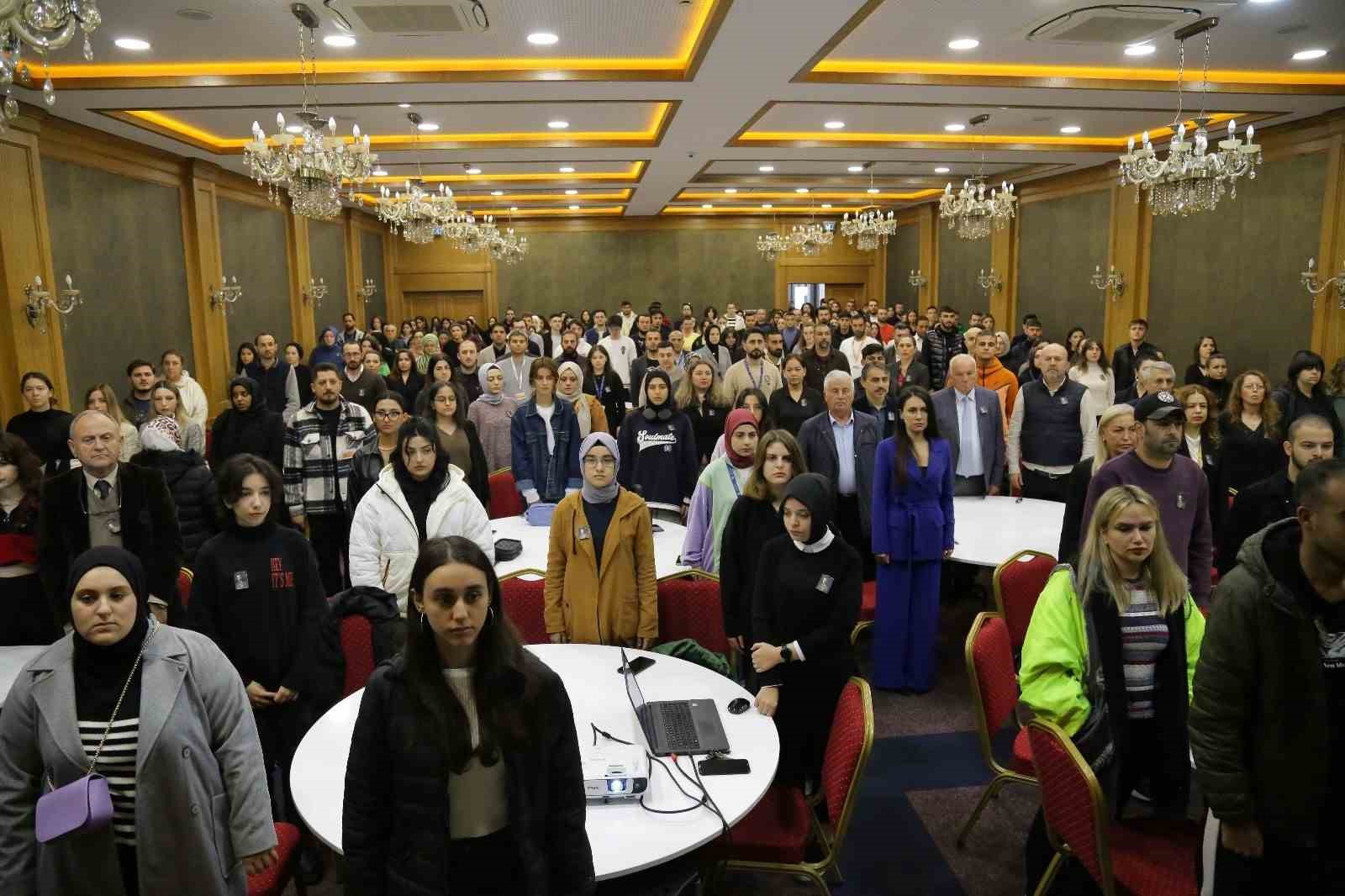 Avrasya &uuml;niversitesi 10 Kasım Atat&uuml;rk&rsquo;&uuml; anma t&ouml;reni d&uuml;zenledi
