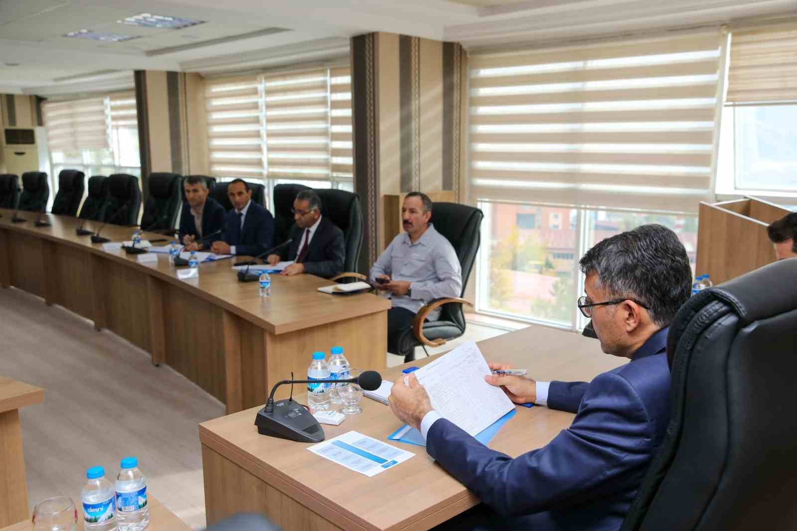 Vali Çelik: "Eğitim bir toplumun geleceğini şekillendirir"